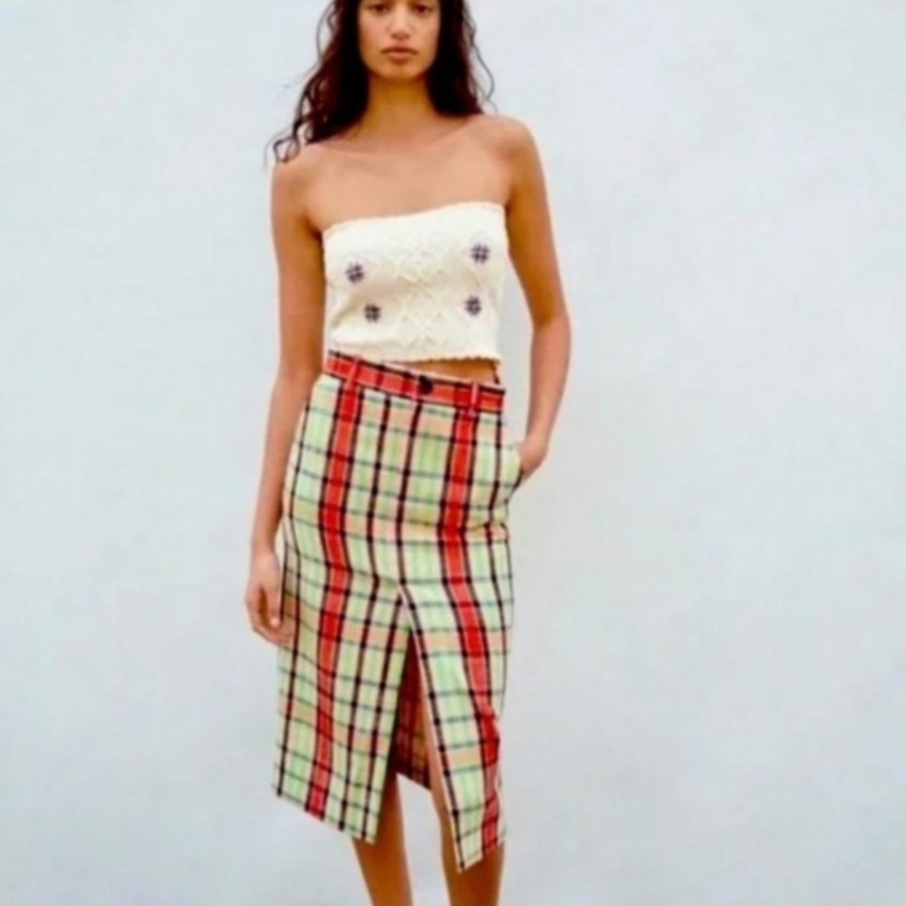 NWT Plaid Zara Skirt - size Small